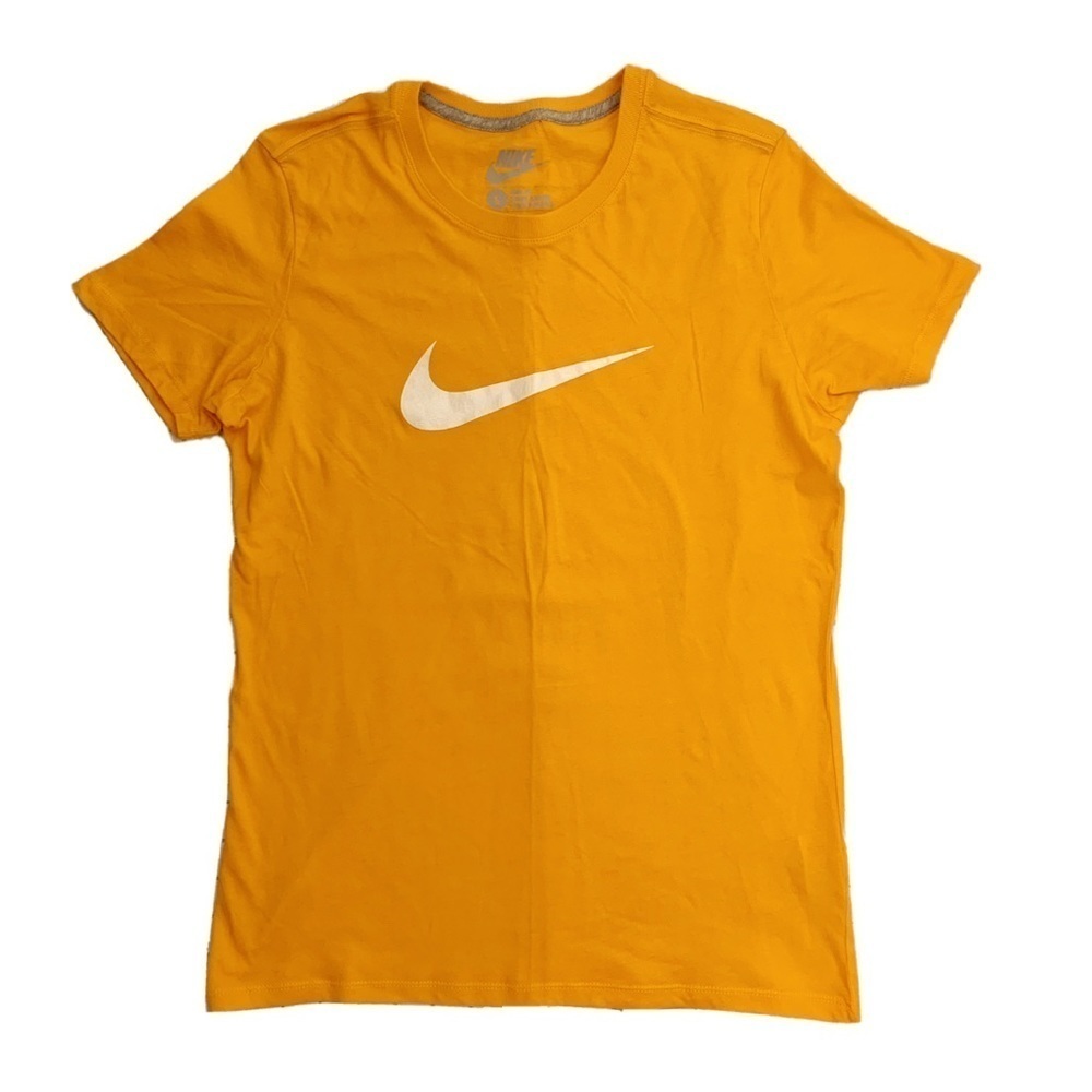 🛍 Nike Slim Fit Graphic Short Sleeve Tee